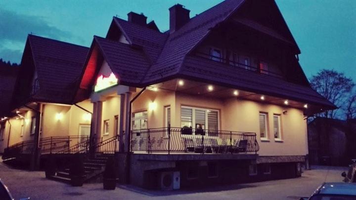 מלון Łapsze Niżne Pensjonat I Restauracja Nowak מראה חיצוני תמונה